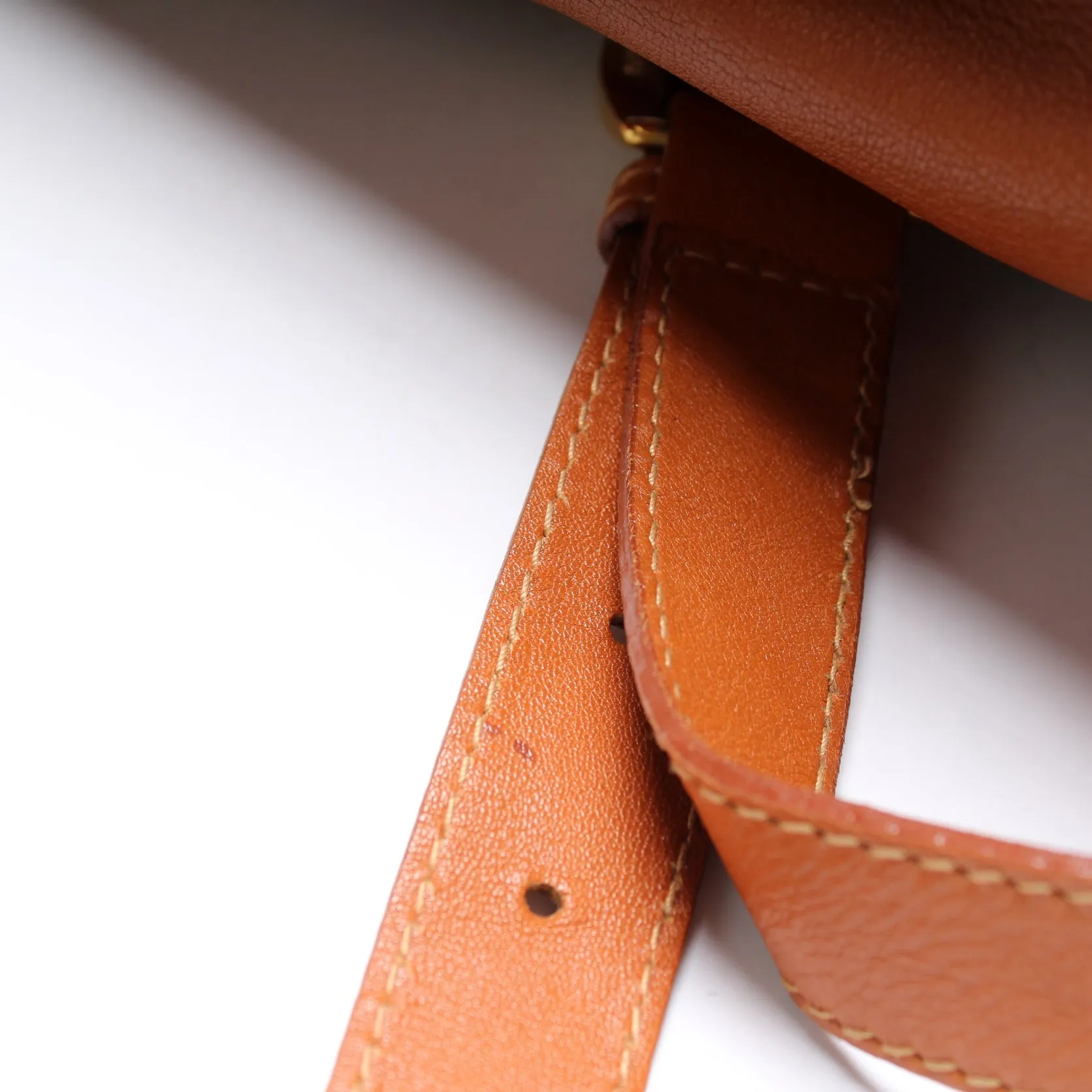 003-113 Bamboo Leather Drawstring Sling Bag Vintage