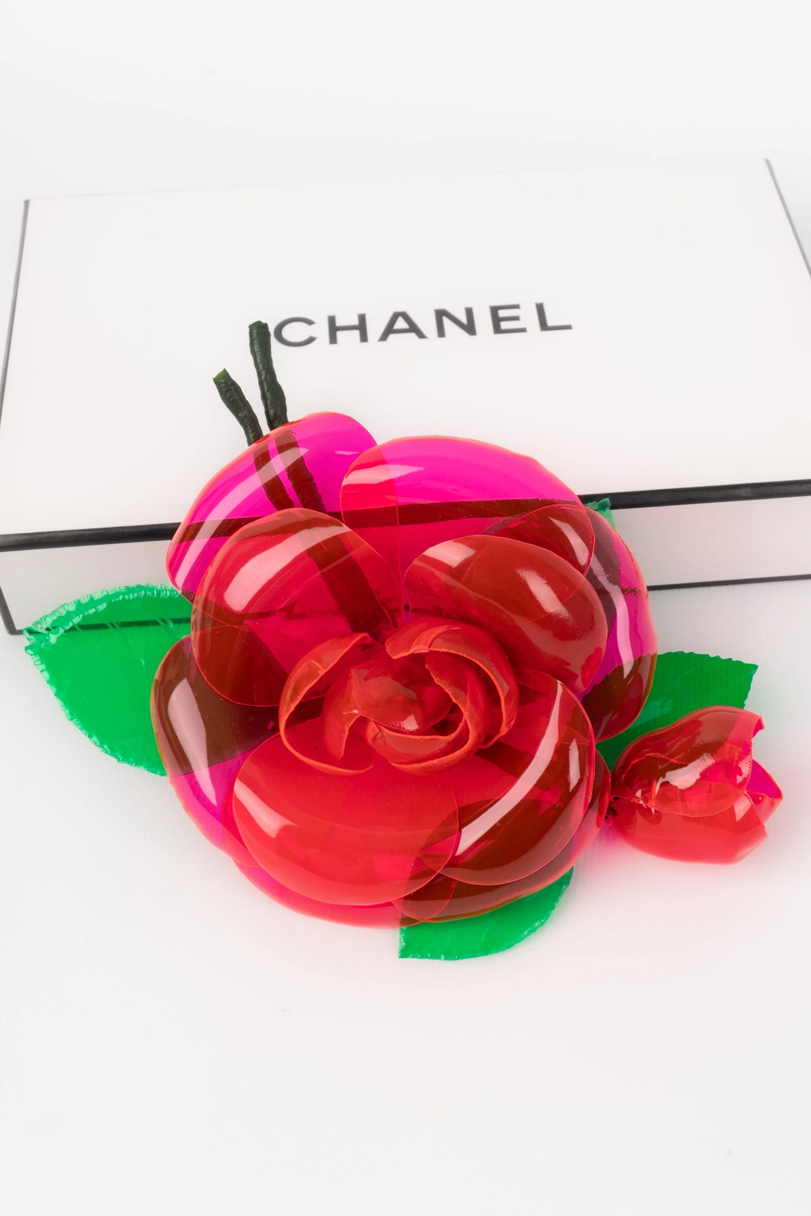 Broche camélia Chanel 1992