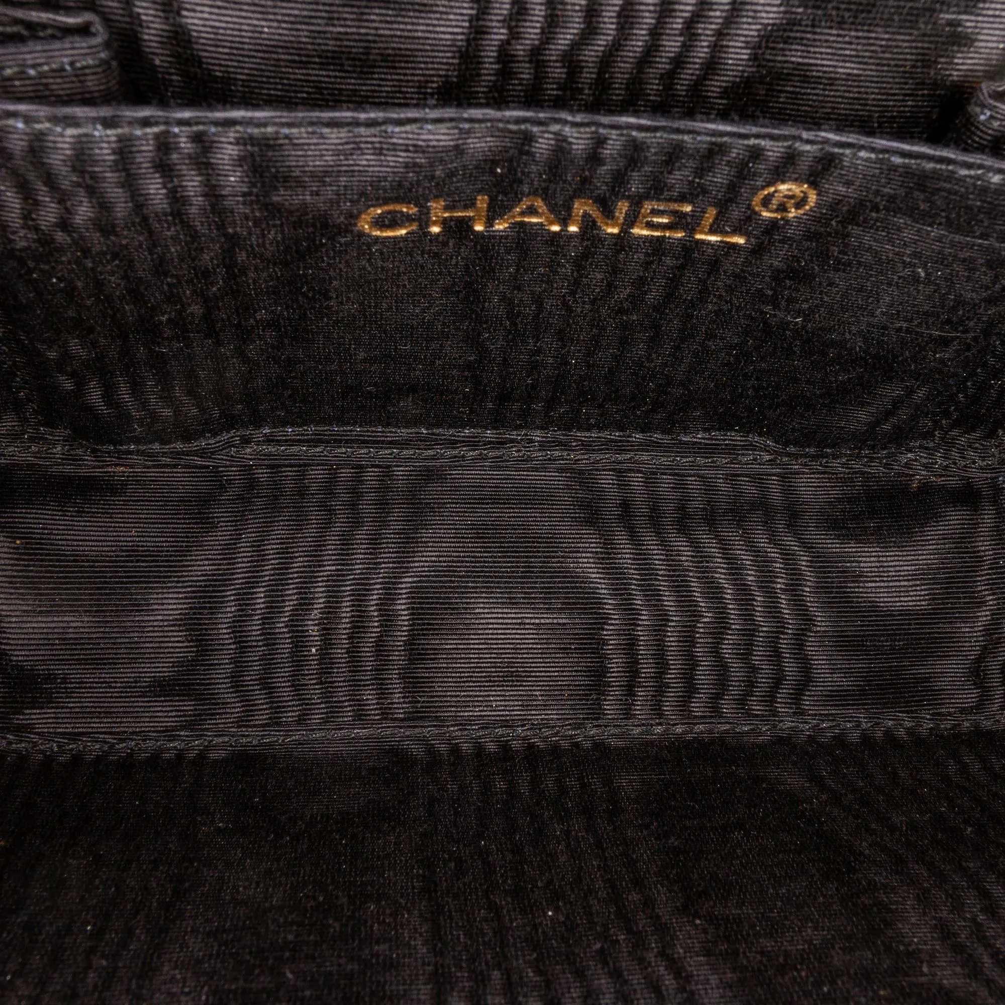 Chanel Canvas Crossbody Bag (SHG-37468)