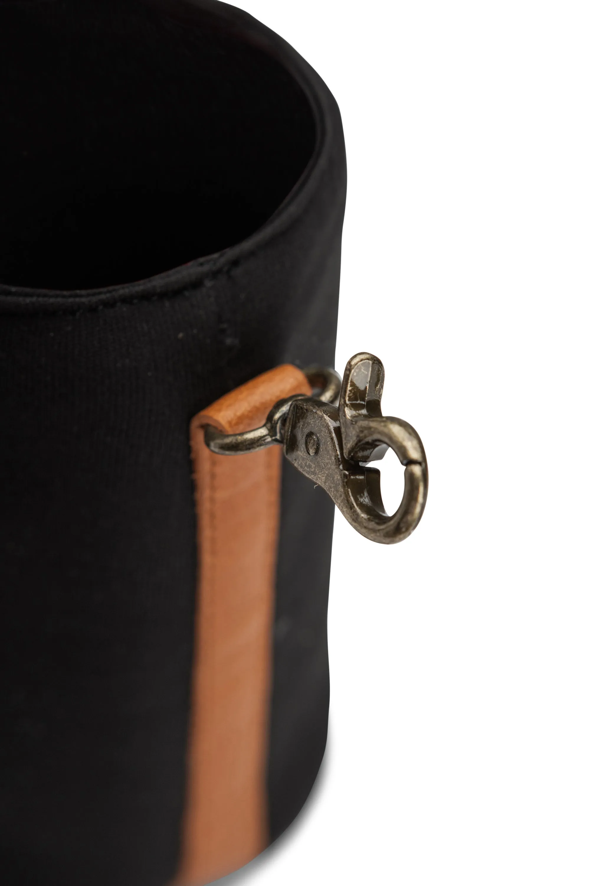 Daris Bottle Holder