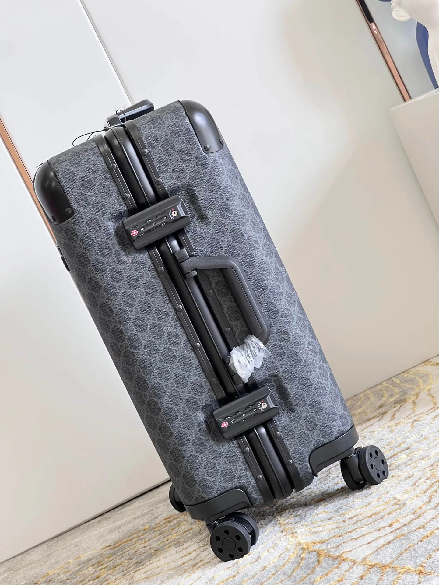 Gucci Valigia Travel Suitcase (2 Colors)