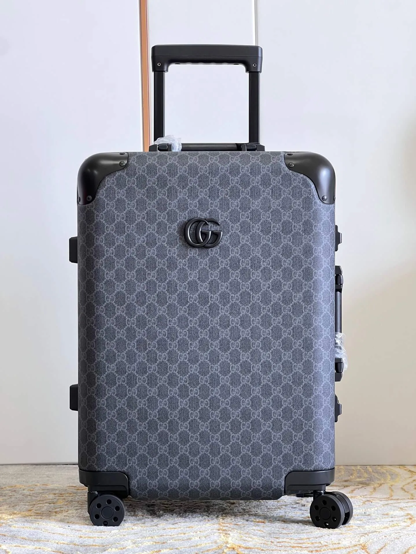 Gucci Valigia Travel Suitcase (2 Colors)