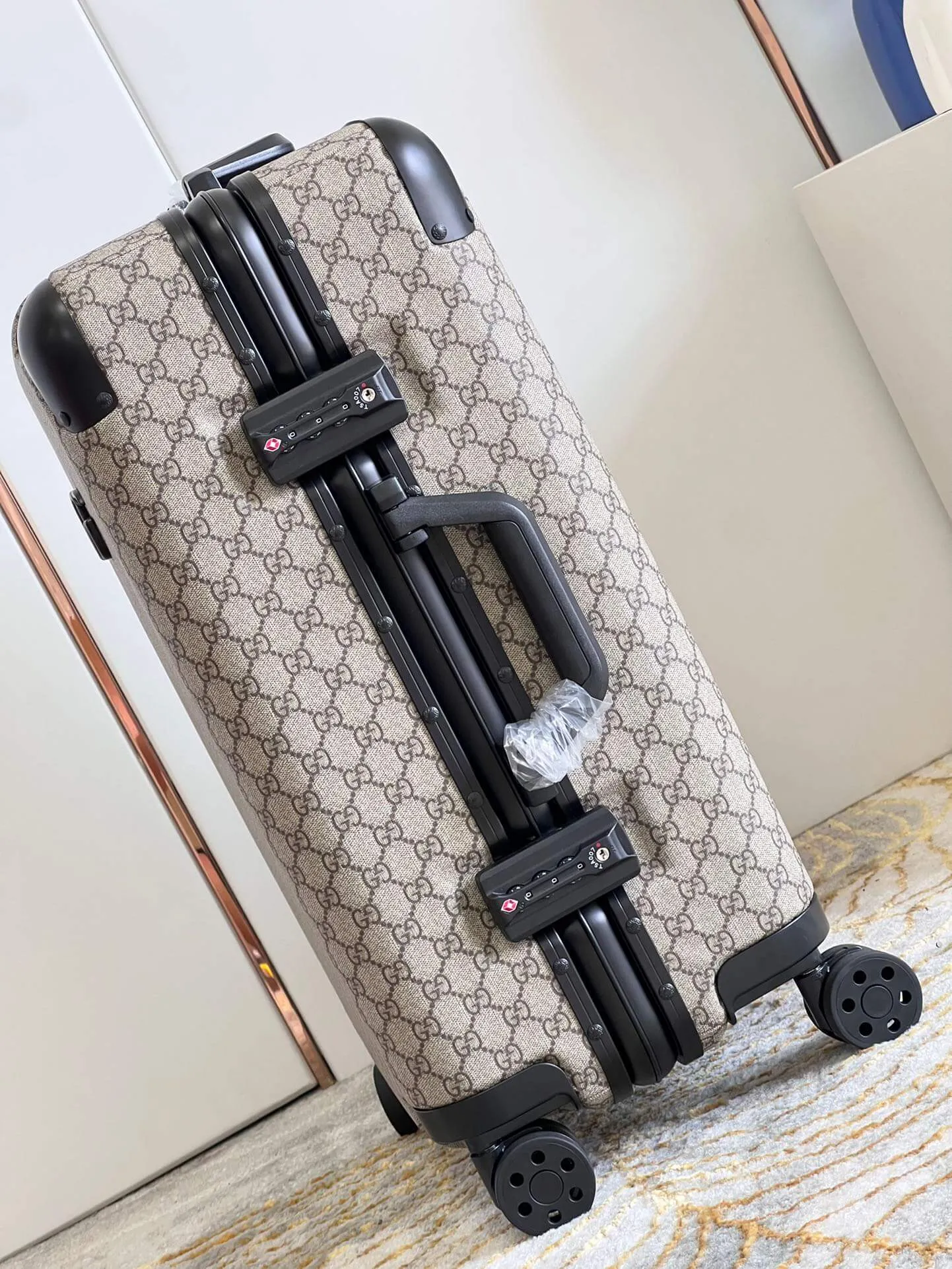 Gucci Valigia Travel Suitcase (2 Colors)
