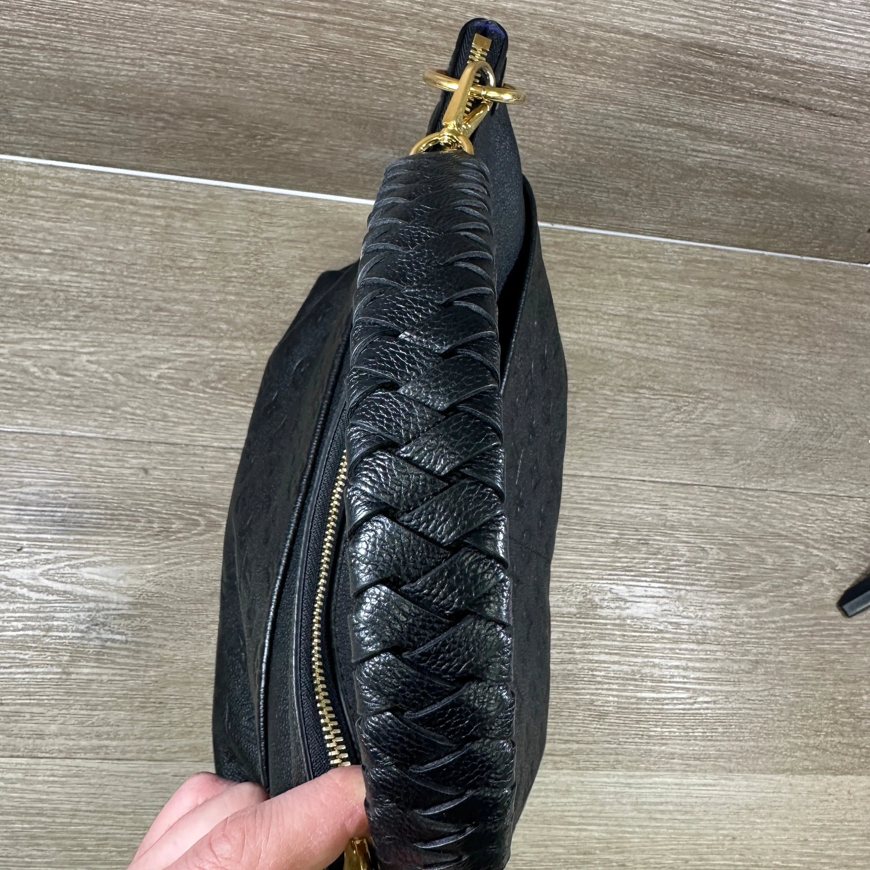 Louis Vuitton Empreinte Maida Hobo - Black
