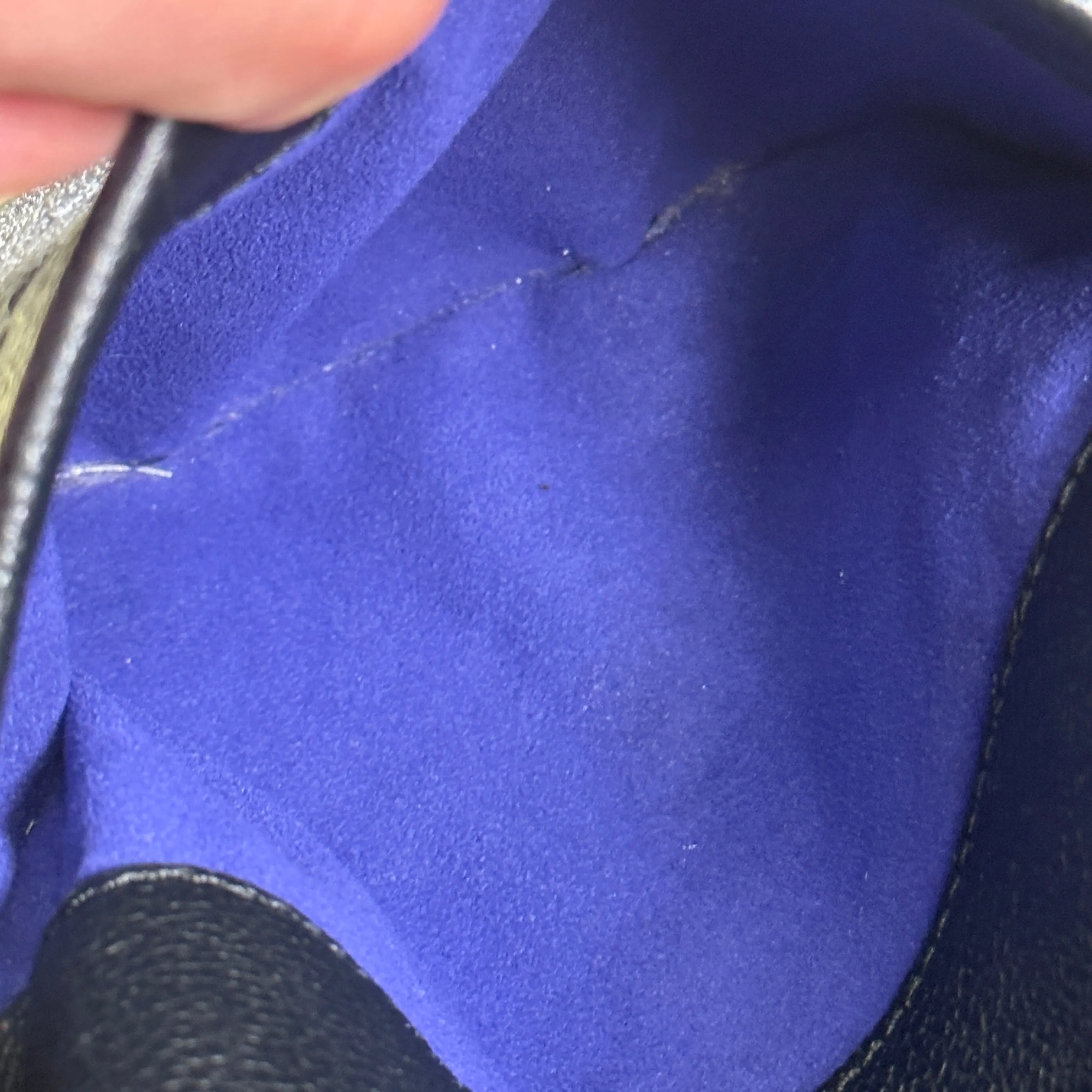 Louis Vuitton Empreinte Maida Hobo - Black