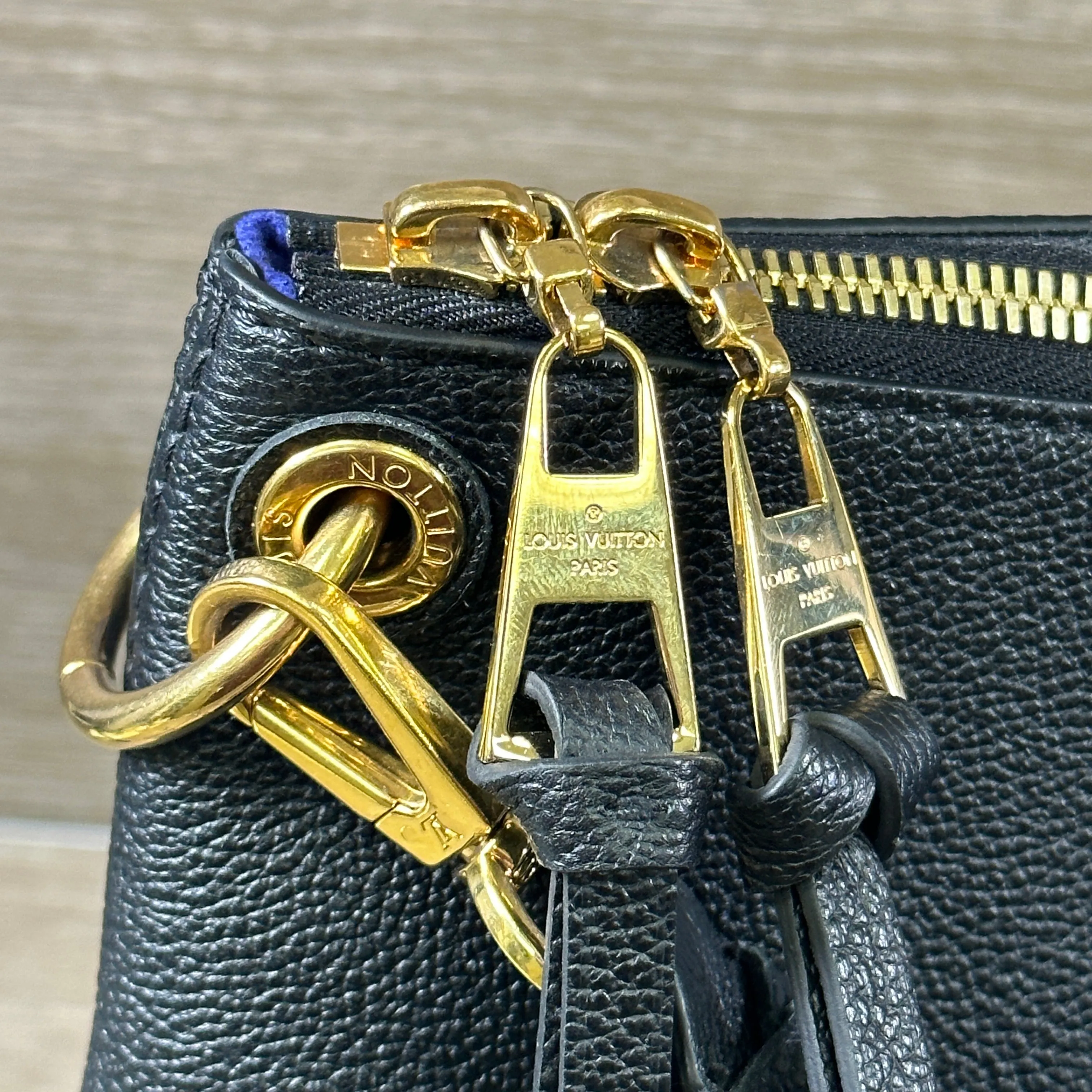 Louis Vuitton Empreinte Maida Hobo - Black