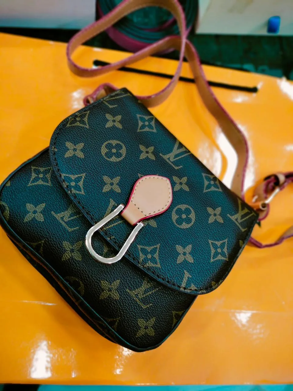 Louis Vuitton Women's Cross Body Bag with L.V Logo and Long Belt (Dark Green)