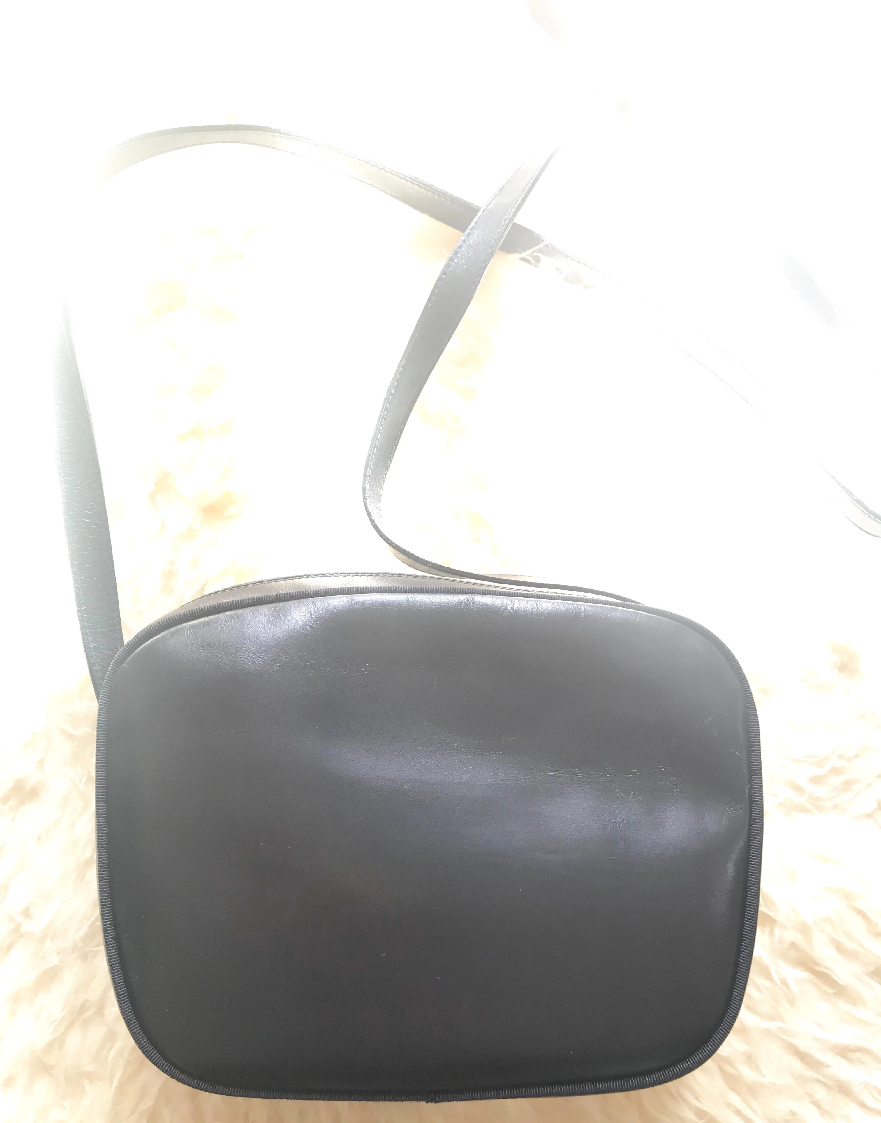 Vintage Salvatore Ferragamo dark navy leather shoulder bag with golden logo embossed motif from vara collection. Classic purse. 050406r7